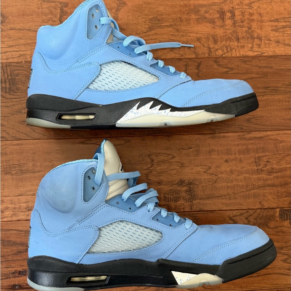 Jordan 5 Retro SE Mid UNC - Picture 11 of 13